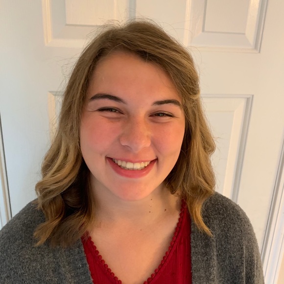 Meet your Posher, Abigail - Picture 1 of 1